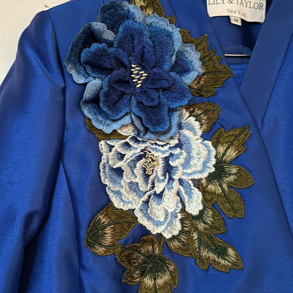 Beautiful, Beautiful Royal Blue Suit - Picture 3 of 6